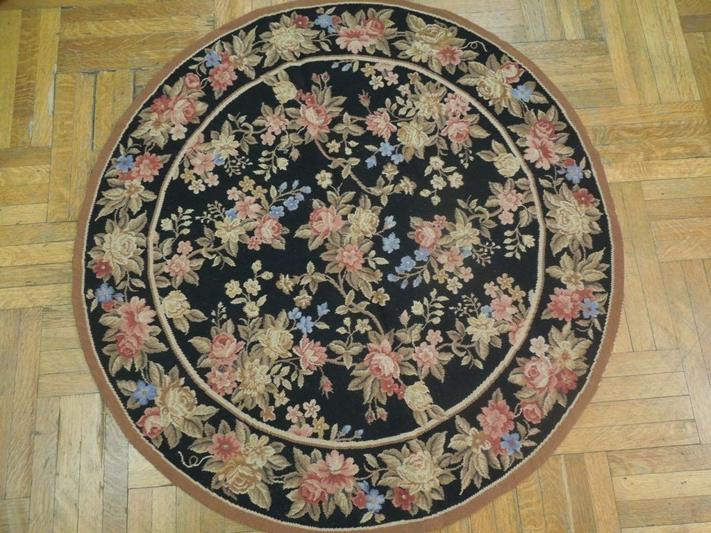 5 x 5 Flat Weave Floral Round Needlepoint Rug