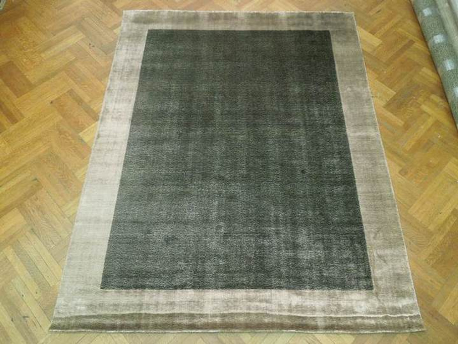 8 x 10 Wool & Silk Modern Rug