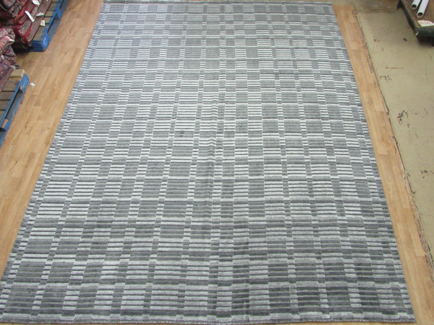 9 x 11 Modern all natural handmade Rug. Feels like silk. Gray Variations