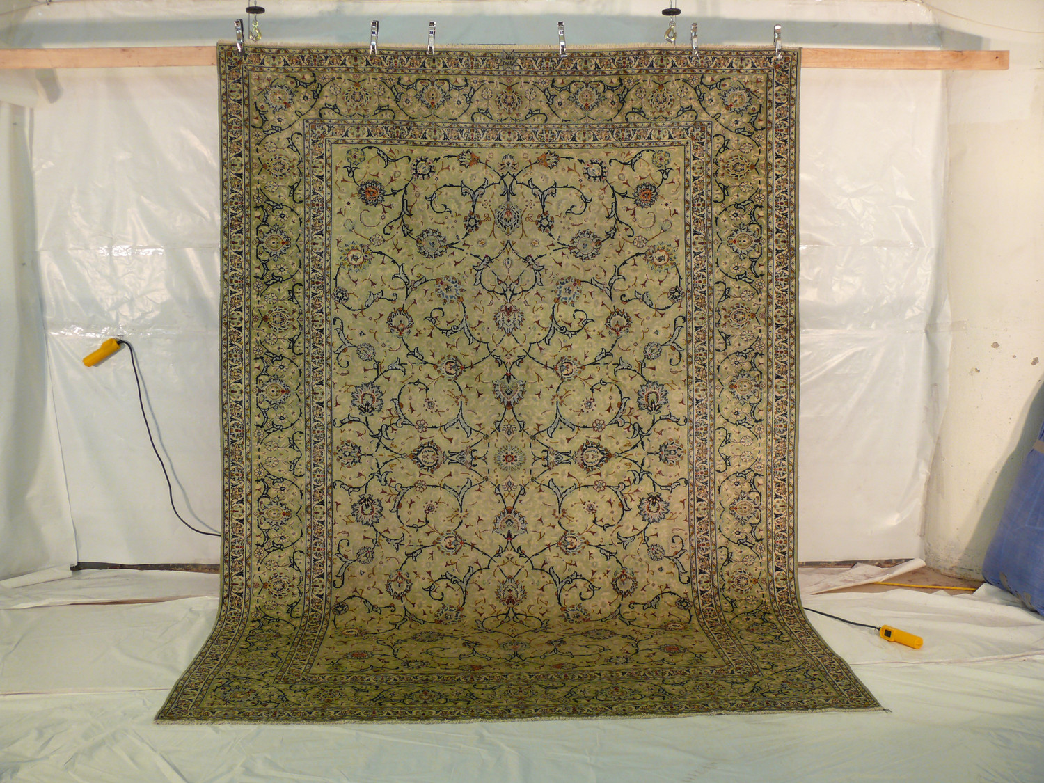 8'8" x 12'1" Persian Kashan Rug