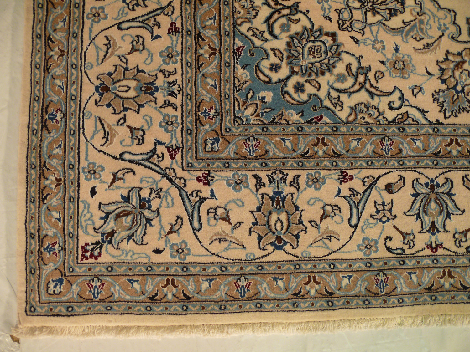 8'2 x 11'5 Persian Nain Rug