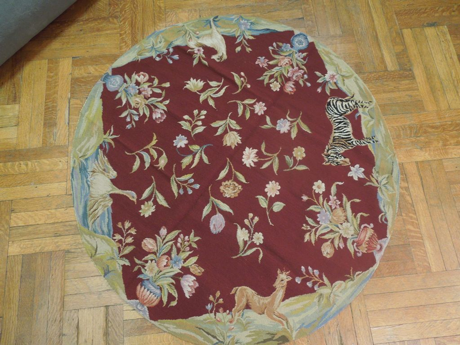 5 x 5 Flat Weave Round Needlepoint Rug