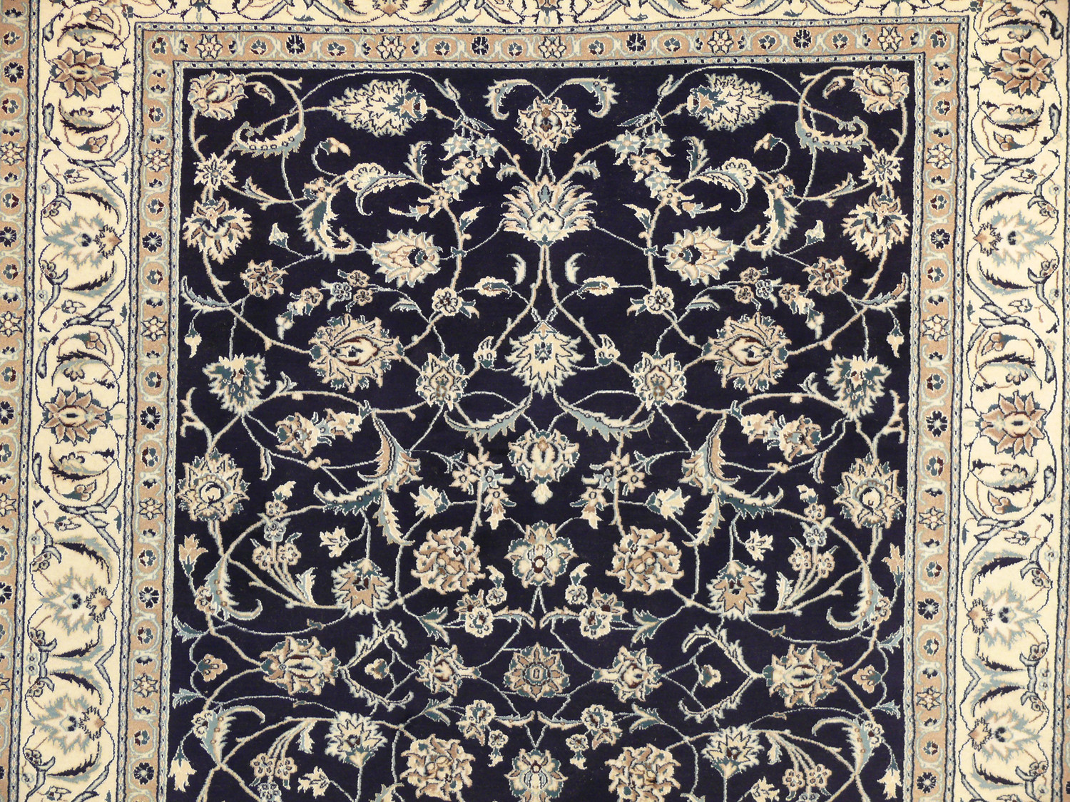 8' x 11'5 Persian Nain Rug 8' x 11'5 Persian Nain Rug