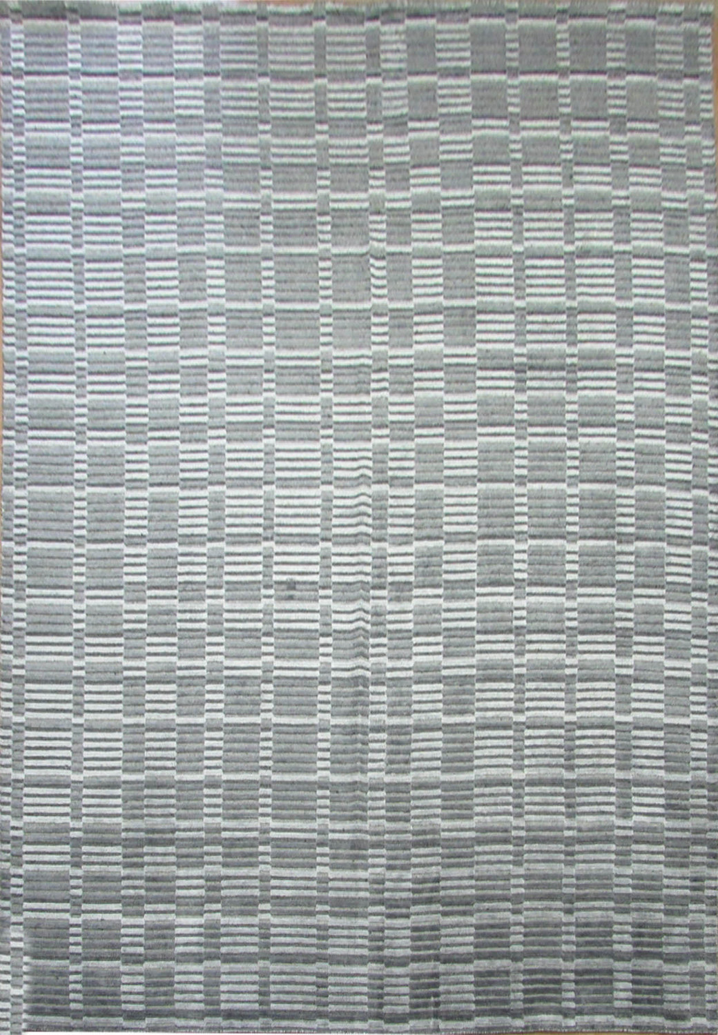 8 x 10 Silver / Gray Modern Handmade Rug