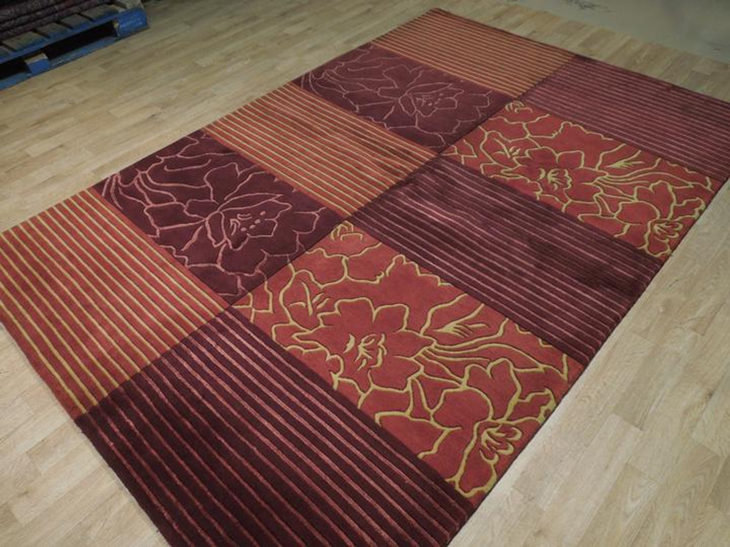 5'7" x 8'3" Red Modern Wool & Silk Rug