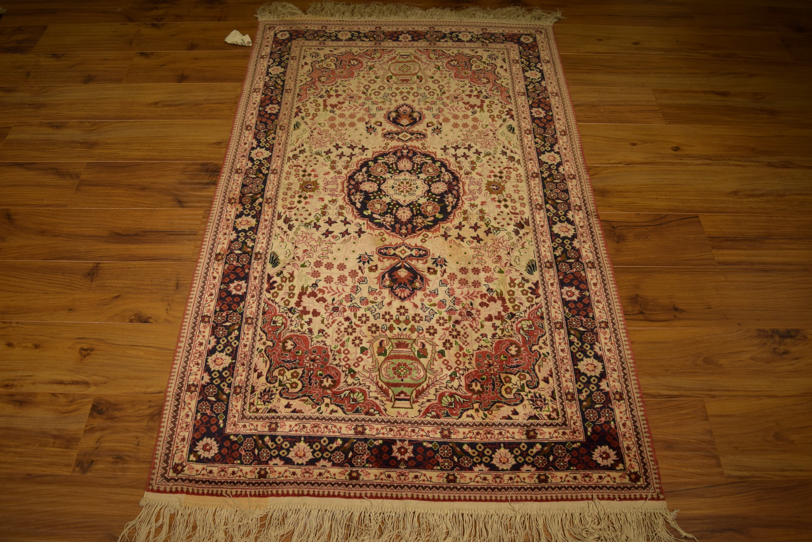 3 x 5 Oriental Handmade  Silk 300 LIN Rug
