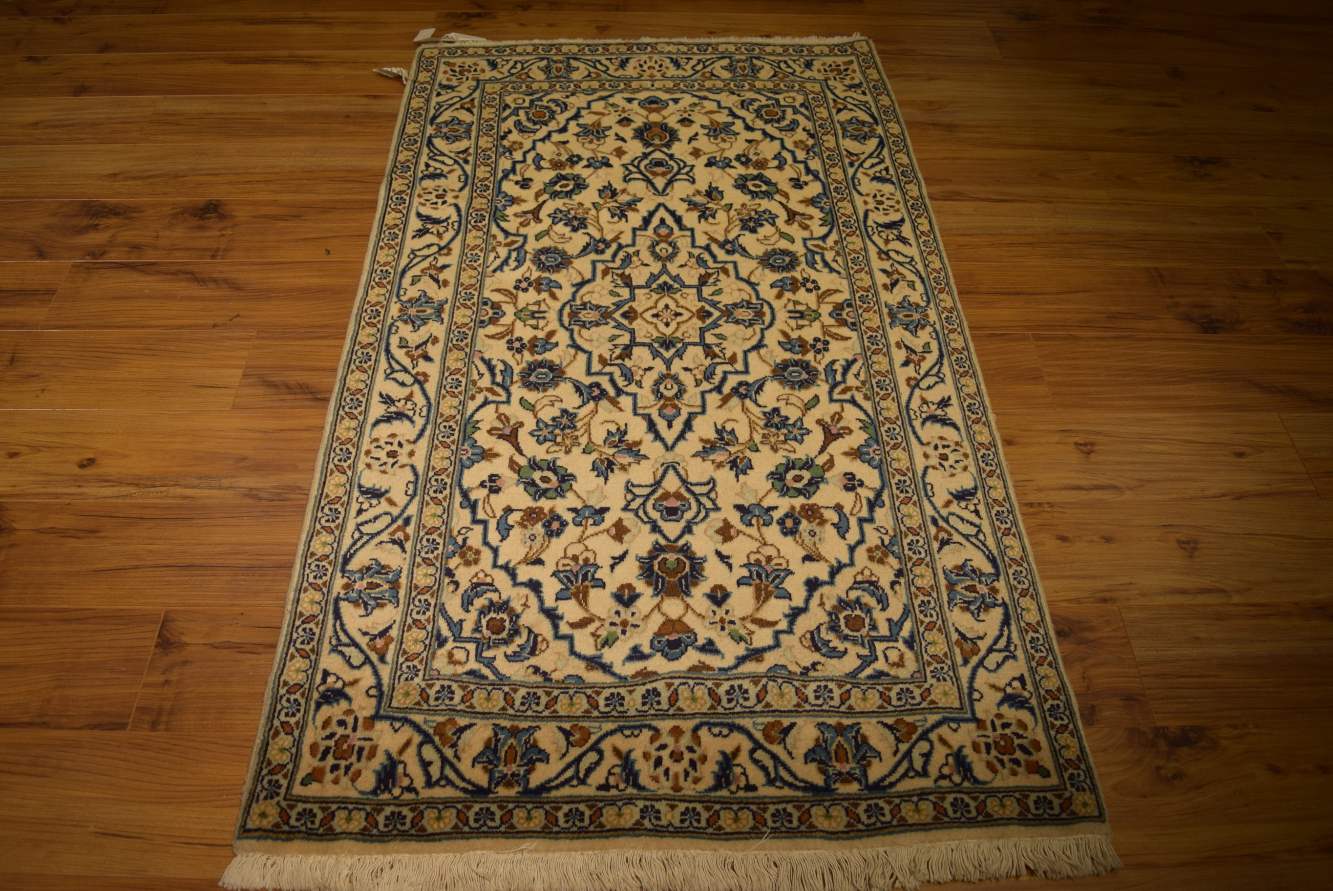 3'2" x 5'5" Persian Kashan Rug