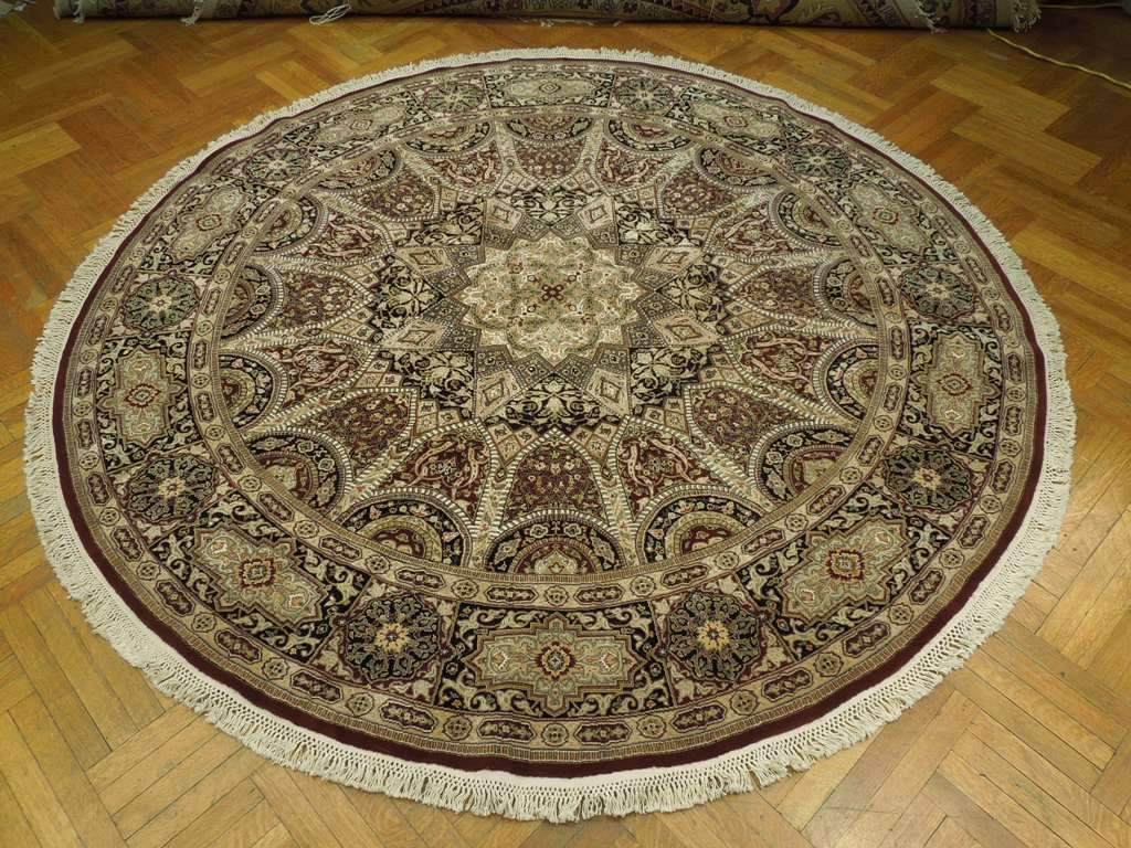 9 x 9 Fine Oriental Isfahan Wool & Silk Rug