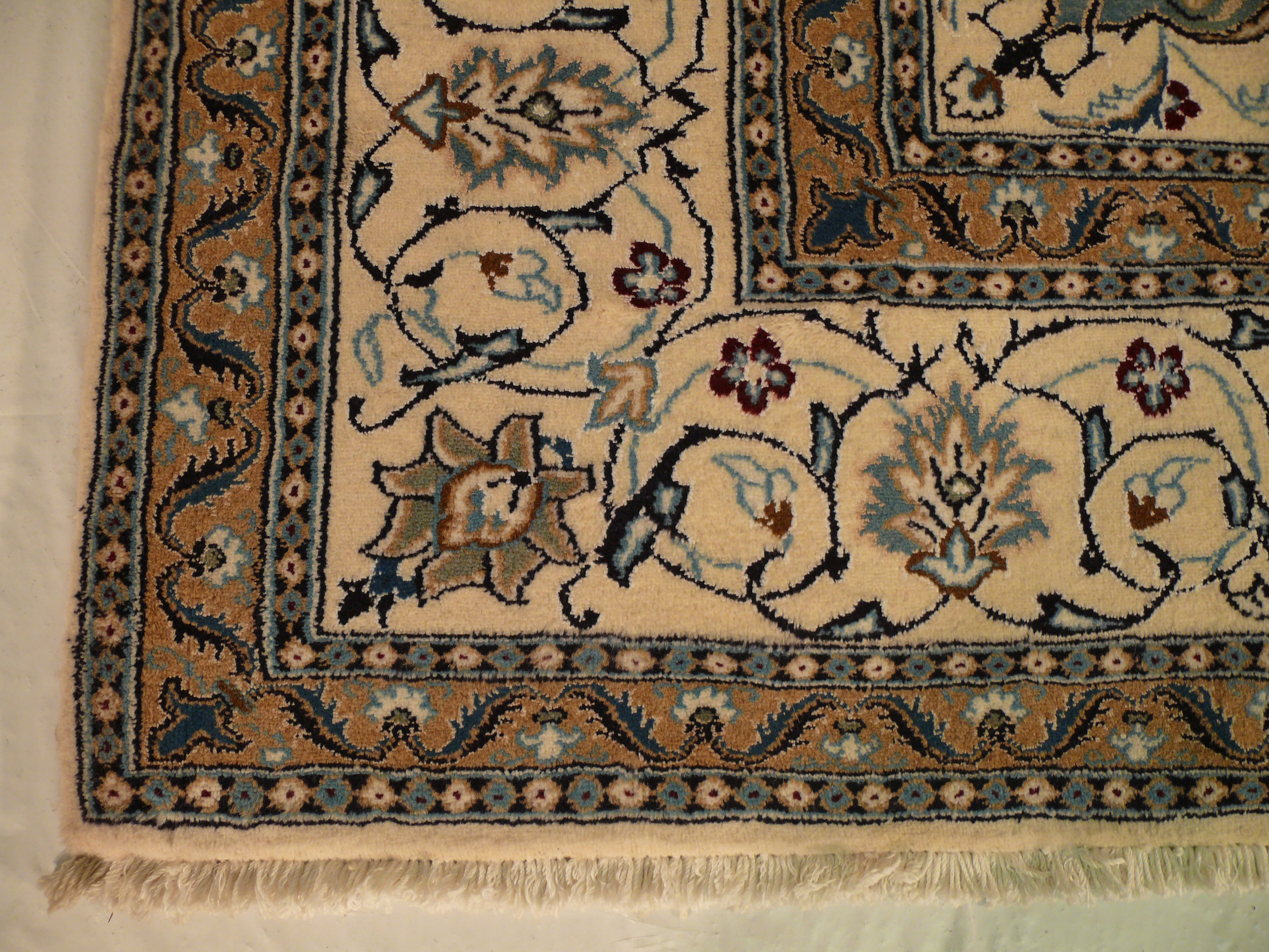 8'3" x 11'5" Persian Nain Rug special medallion