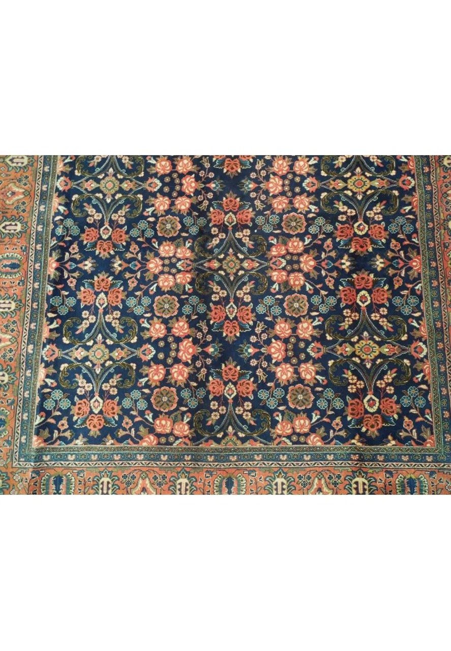 7 x 7 Persian Sarough Lilihan Rug