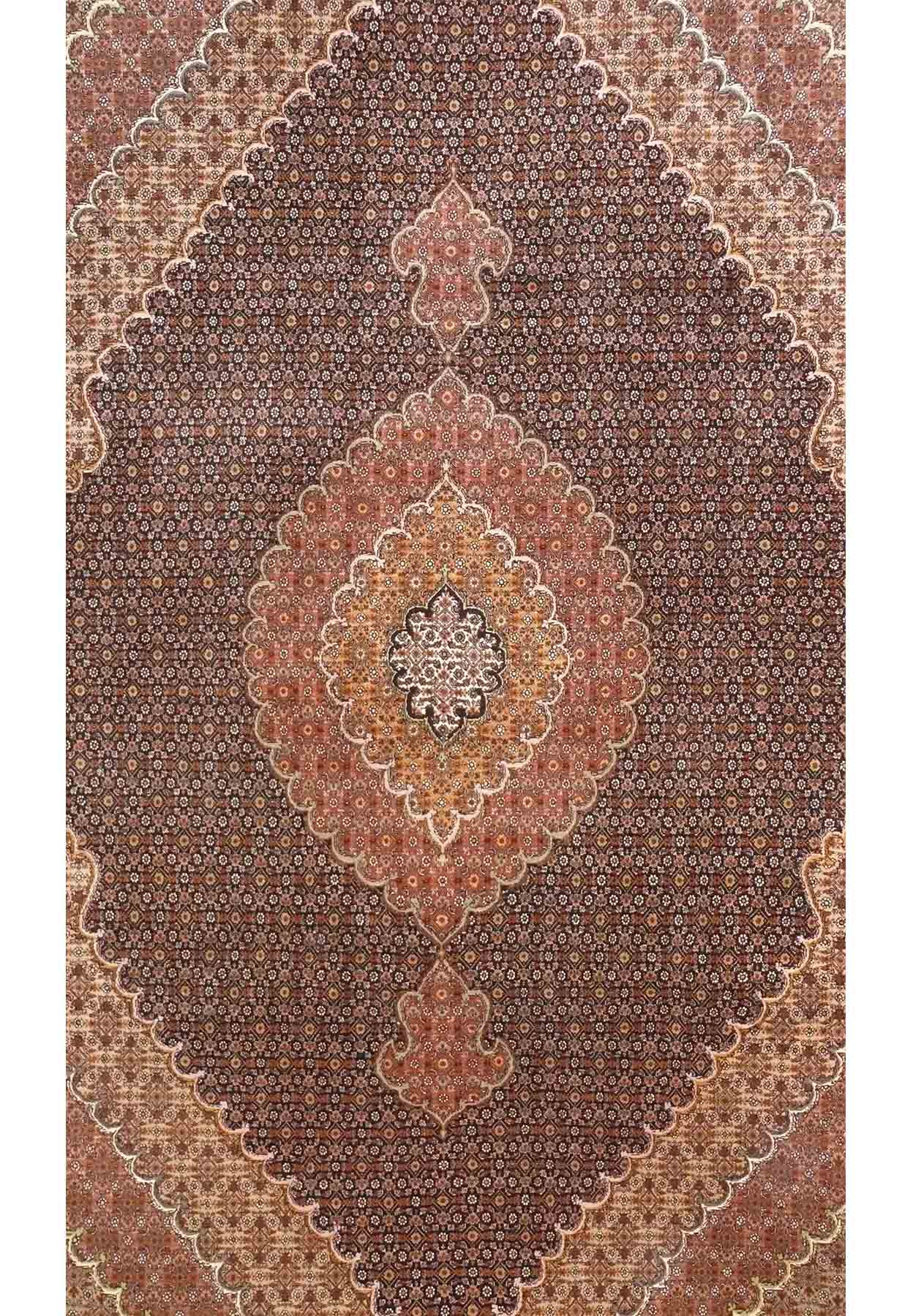 7 x 10 Persian Tabriz Mahi / Fish Design 50 Raj Wool & Silk Rug