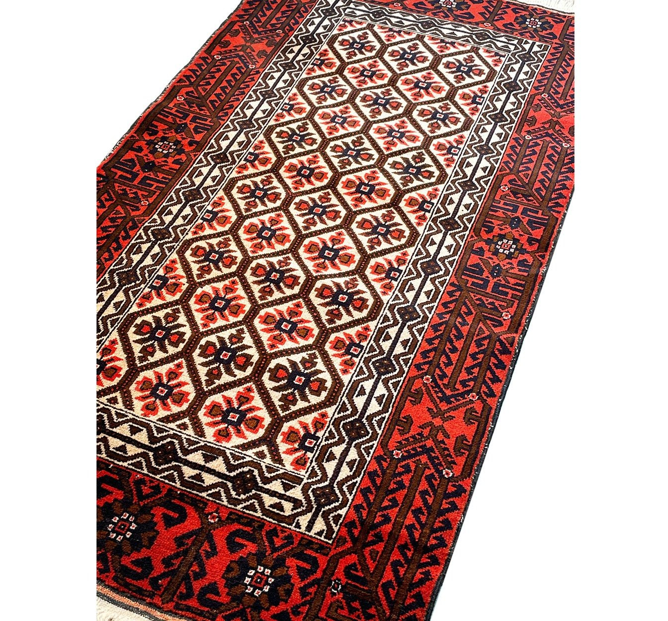 2'8" x 5'3" Persian Baluch Rug
