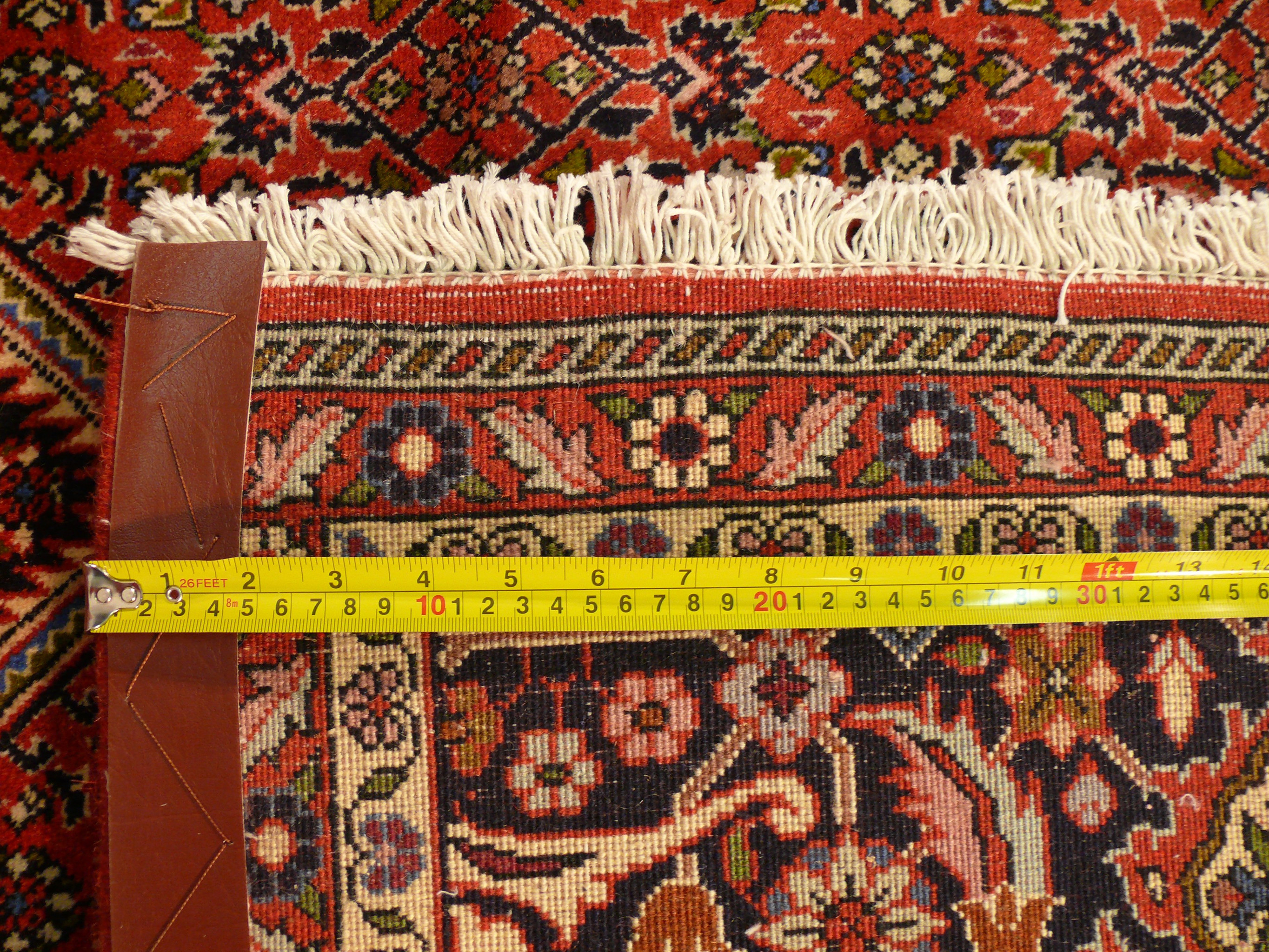 showing the details of the knots of a 8x11 Bijar Persian Rug - Premium quality and timeless beauty