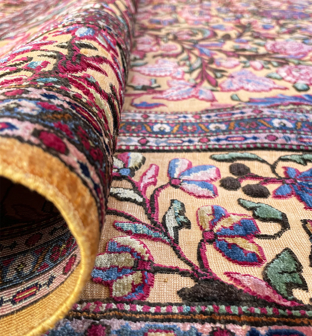 4'5 x 7 Antique Persian Tabriz Souf Rug Silk and Gold plated metallic