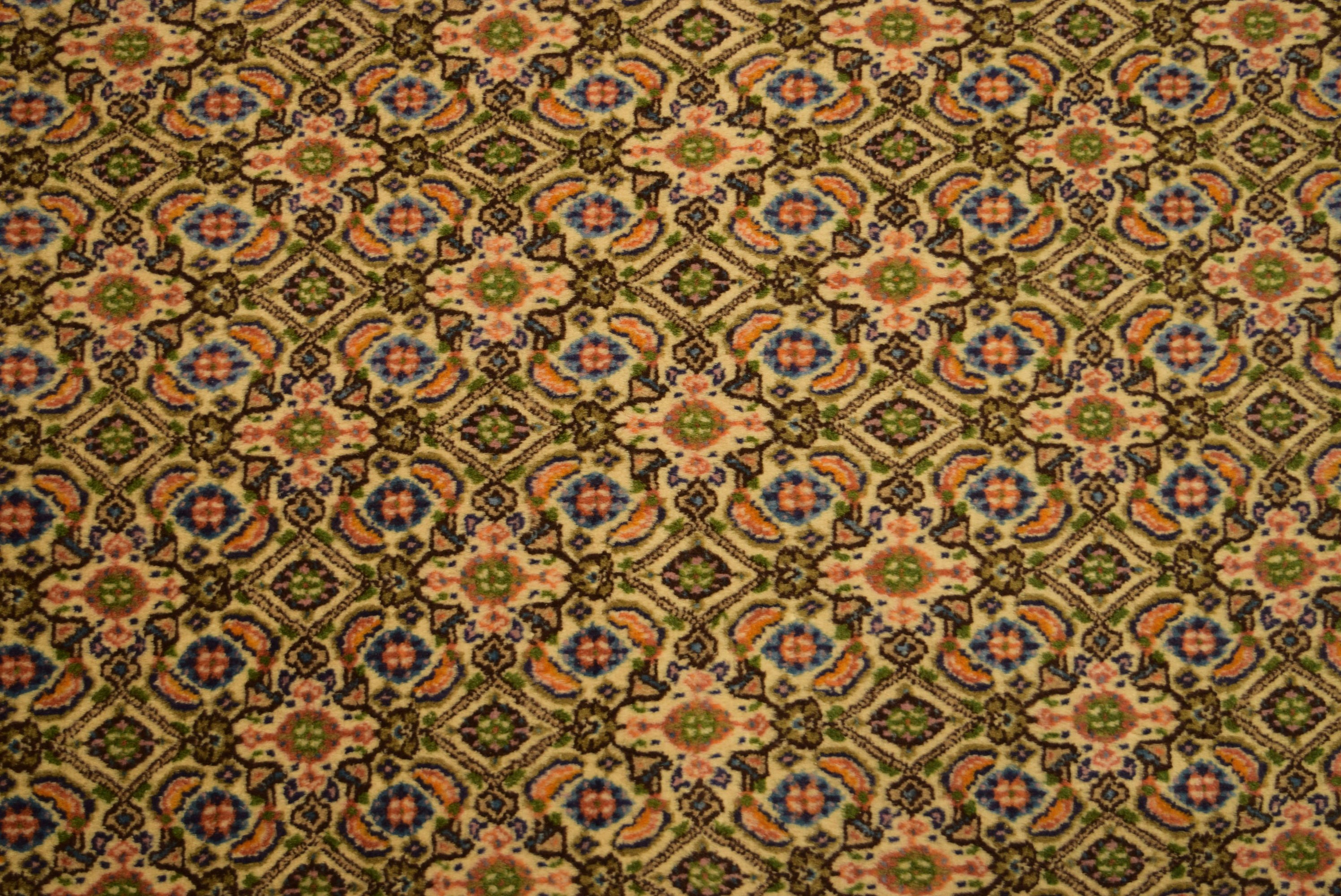 4'9 x 8'4 Persian Moud Rug All Over Design