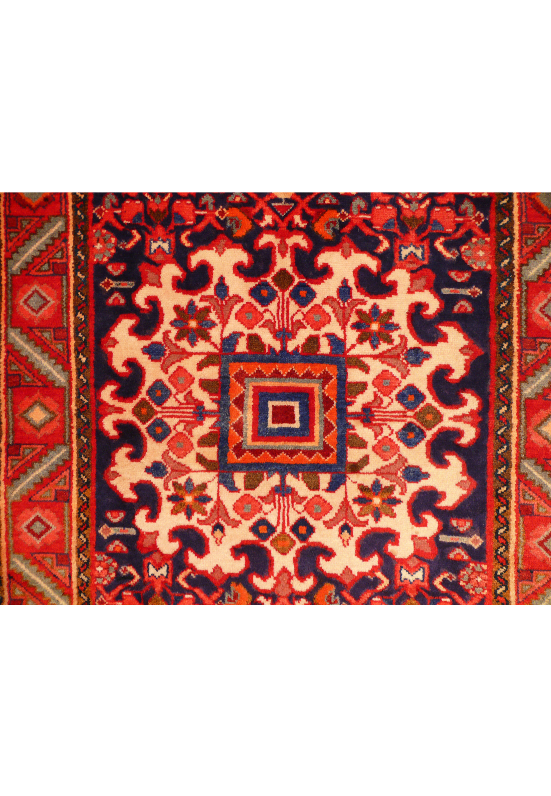 Medallion detail of 3'6 x 10'6 Persian Hamedan Runner, showcasing traditional Persian design elements.