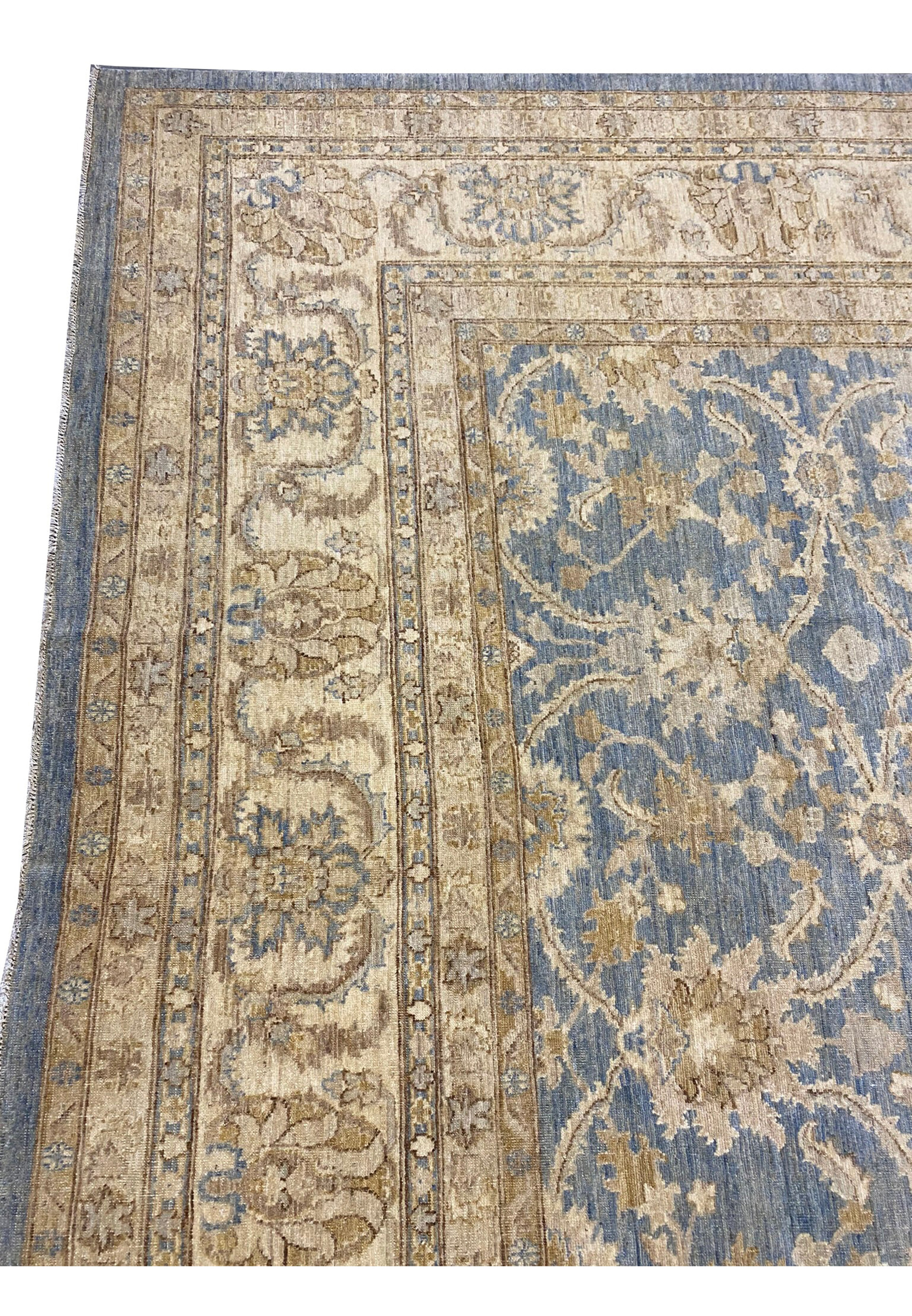 Border detail of the 15' x 19' Transitional Ziglar Rug with intricate patterns.
