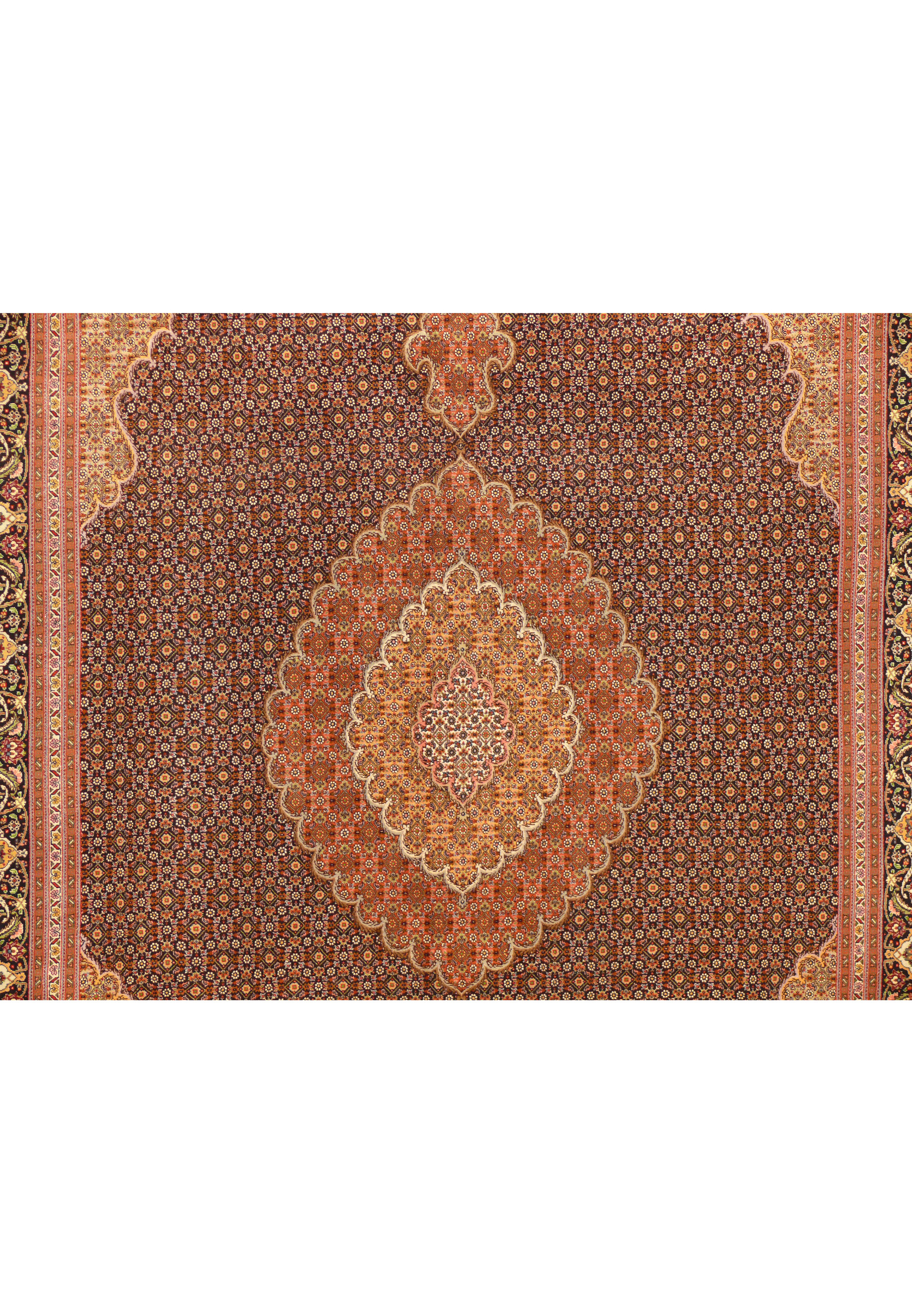 Close-up of the medallion on the 6'8 x 10 Persian Tabriz Mahi Rug.