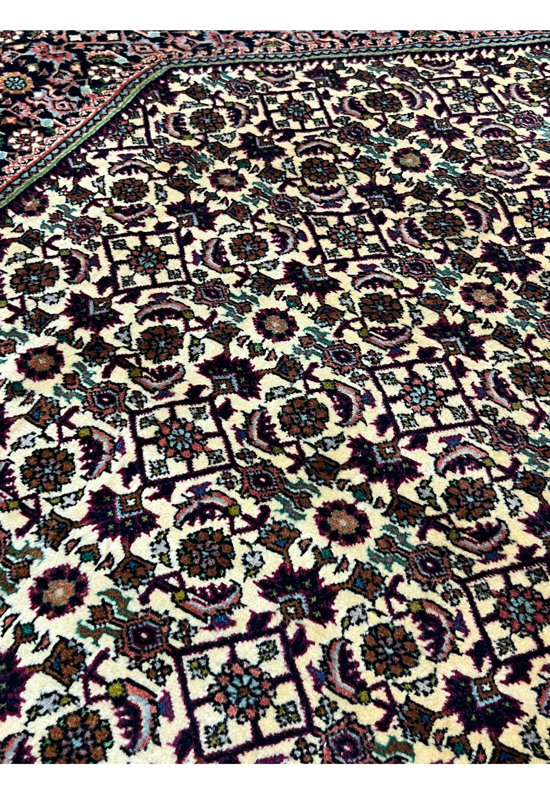 Close up of the inner colors of this 10x13'5 Persian Bijar rugs medallion