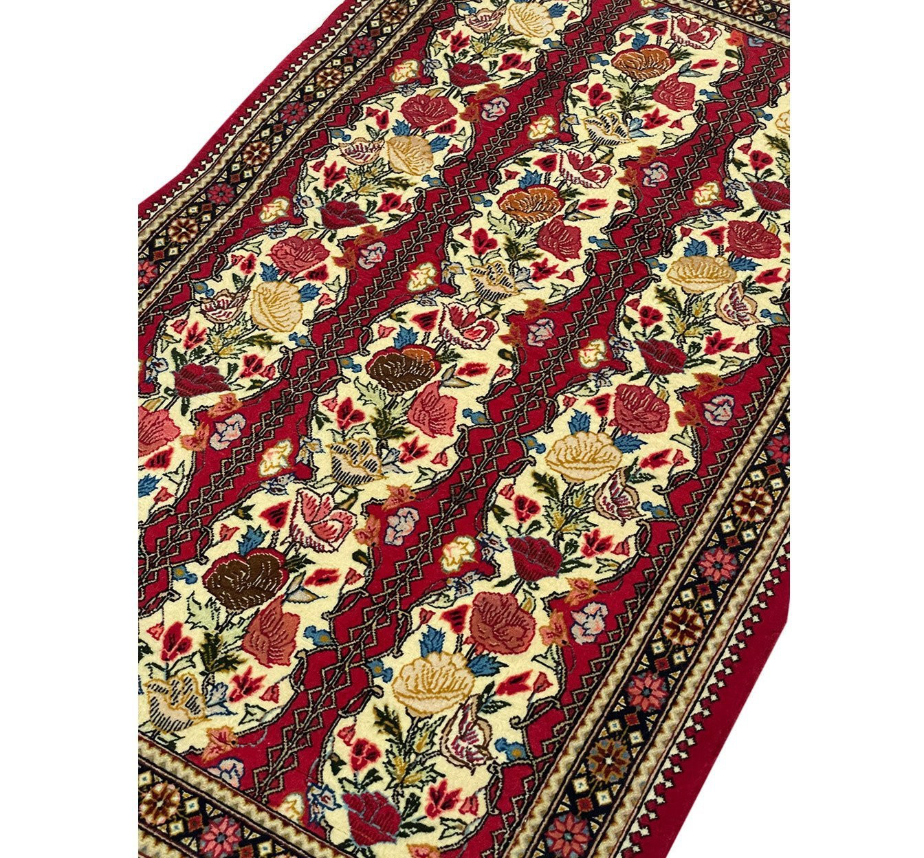 2'6" x 4'2" Persian Qum Kork Rug
