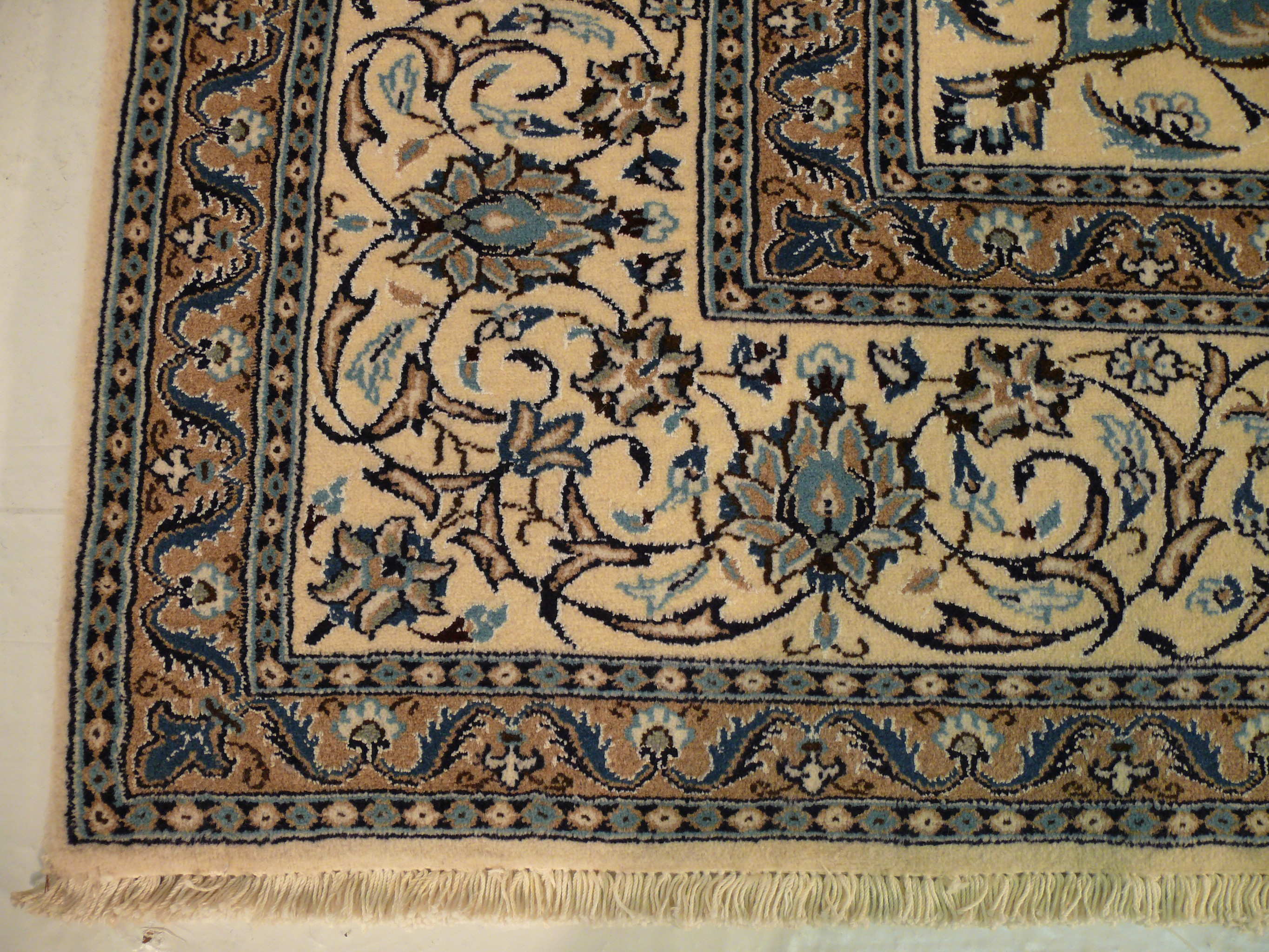 8'3" x 11'2" Persian Nain Rug