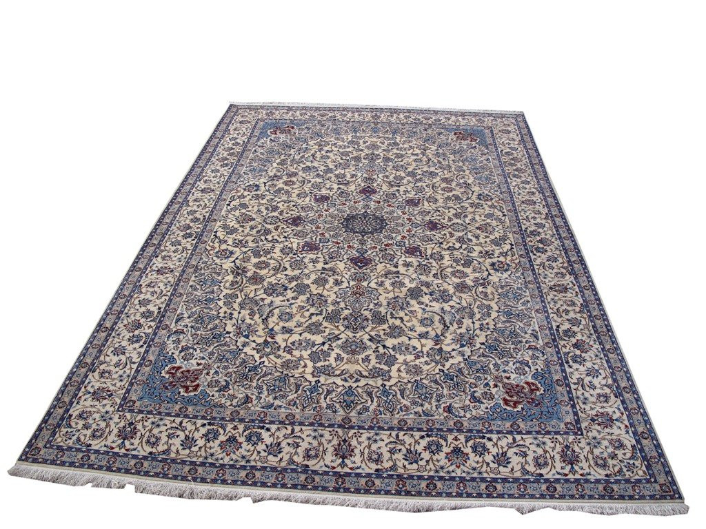 8 x 12 Persian Nain 6 LAA Wool & Silk Rug | signed by master weaver