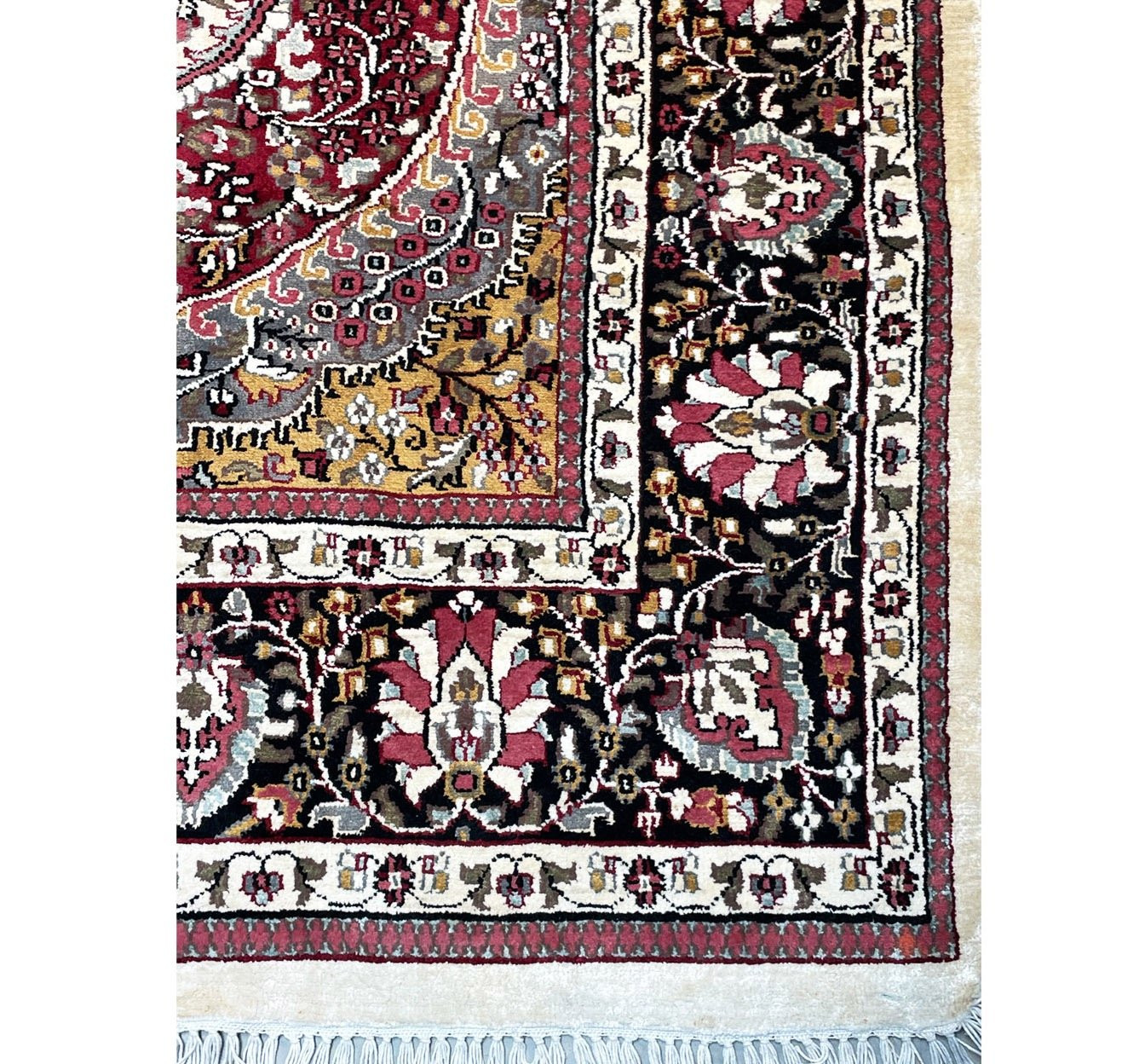 6 x 9 Oriental Kashmiri Silk Rug