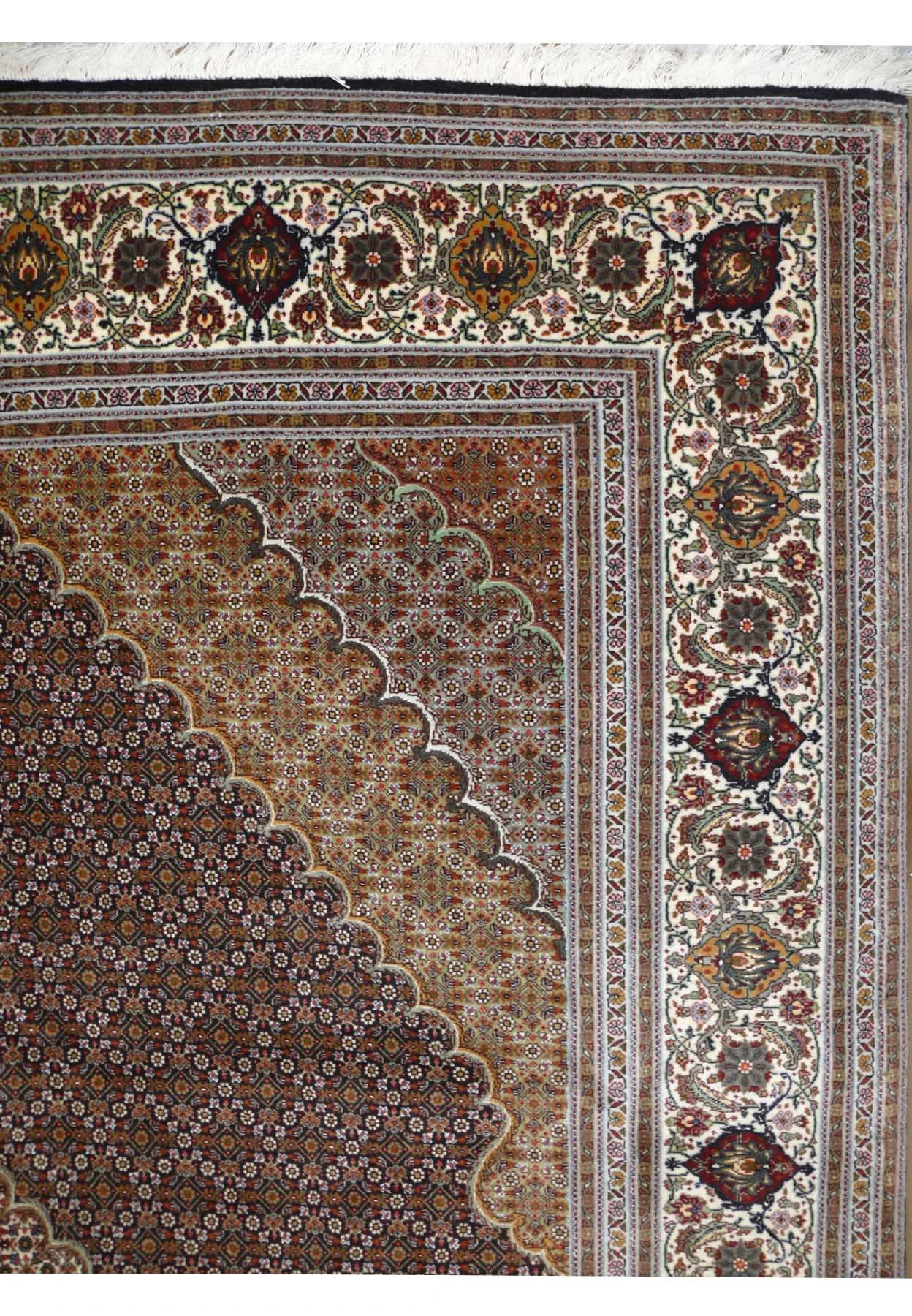 7 x 10 Persian Tabriz Mahi 50 raj