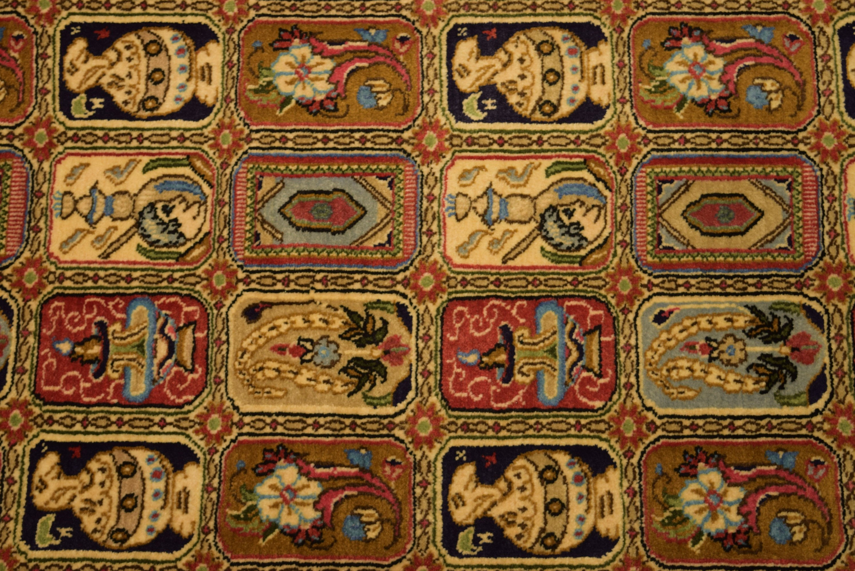 2'5 x 4 Persian Qum Kork Rug