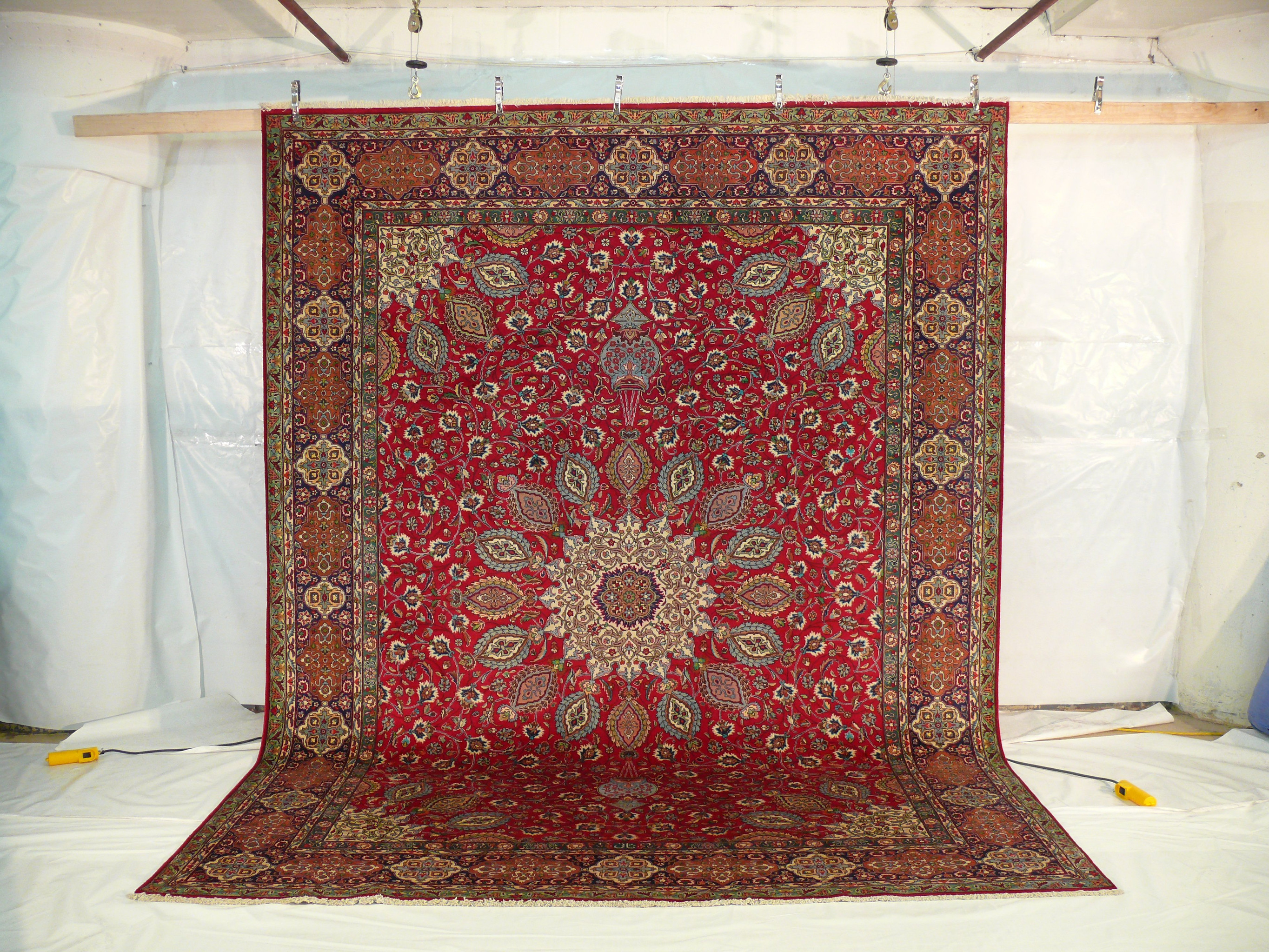 9'9" x 12'9" Persian Tabriz Rug