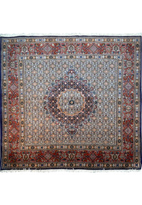 6'5" x 6'5" Persian Moud Square Rug
