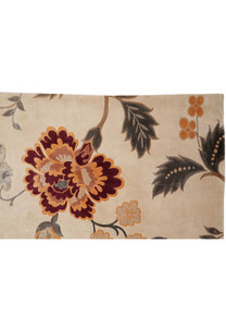 Detailed floral design on Tibetan modern rug with smooth silk finish