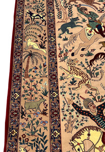 Zoomed border detail of 5x8 Persian Isfahan Seirafian rug with deer, goat and palm motifs