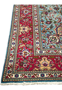 Border corner of 10x13 Persian Tabriz rug, crimson red main border with ivory and seafoam guards