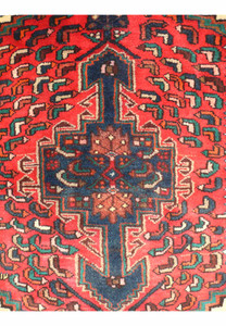 Traditional motifs on the 3'5 x 5 Persian Hamedan rug in vibrant colors