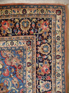 Detailed shot of the border and corner design of the 7x10 Persian Bijar rug