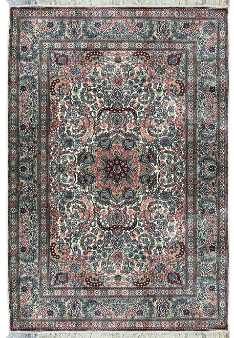 3 x 5'2 Oriental Tabriz 100% Silk Rug