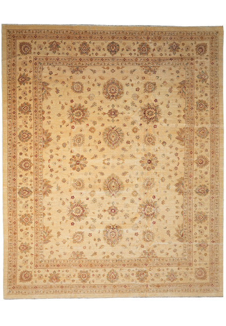 13'1" x 16'2" Chobi Peshawar rug in beige with all over Soltanabad floral design