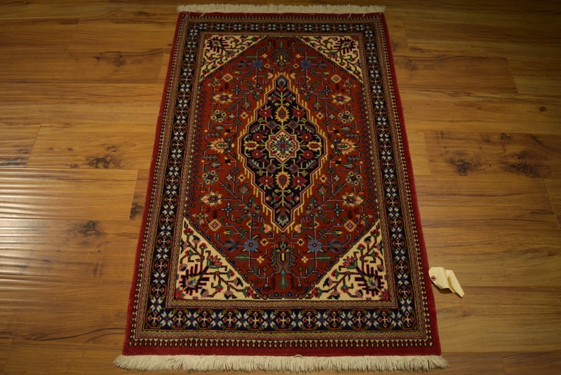 2'5 x 4' Persian Qum Kork Rug