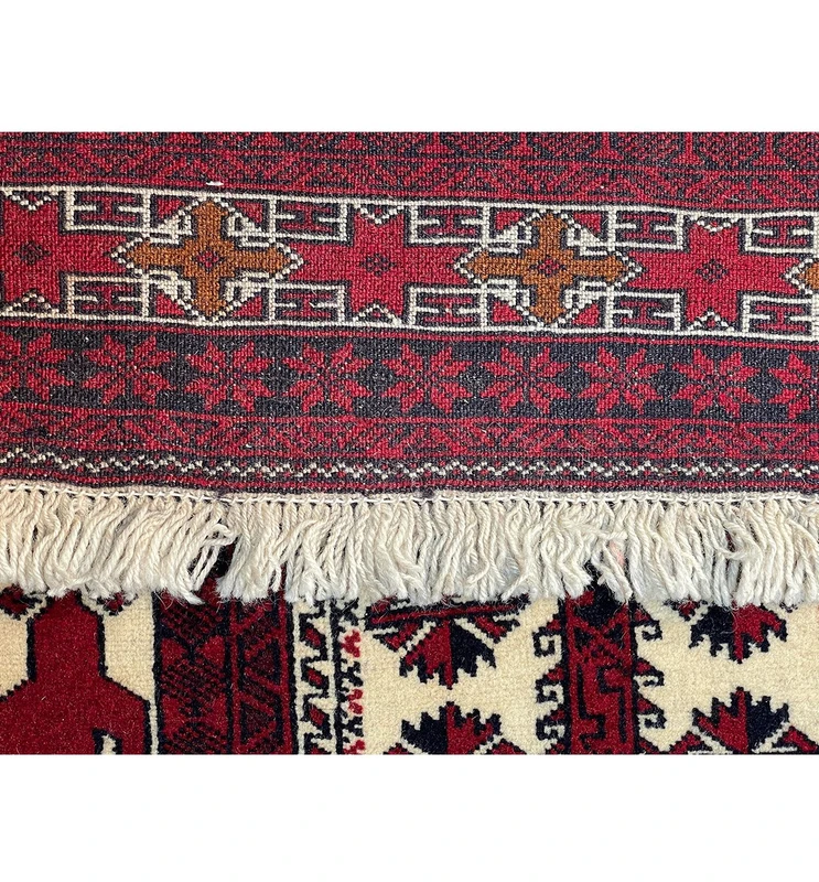 3'2" x 4'5" Persian Baluch Rug