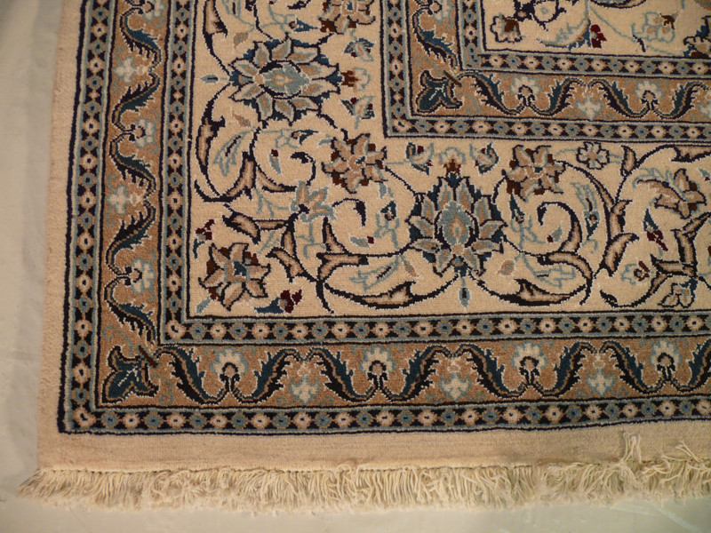 8'2" x 11'5" Persian Nain Rug 3