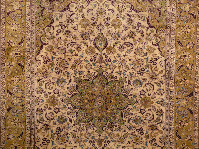 8'9" x 12'2" Persian Isfahan Rug