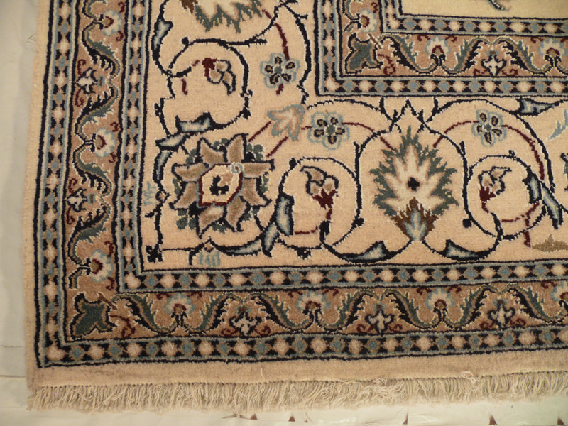 8' x 12' Persian Nain Rug