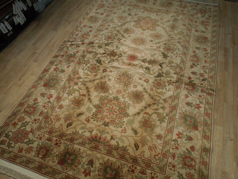 6 x 9 Ivory Durable Wool Oushak Rug