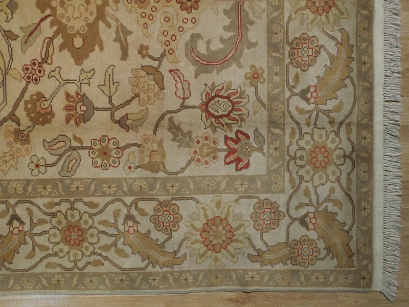 6 x 9 Oriental Chobi Rug