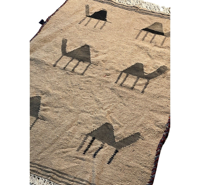 2'5" x 3'7" Antique Qashqai Kelim Rug