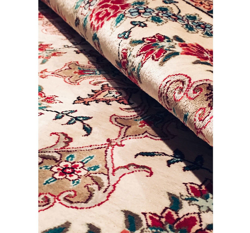 3'5 x 3'5 Persian Qum 100% All Silk Round Rug