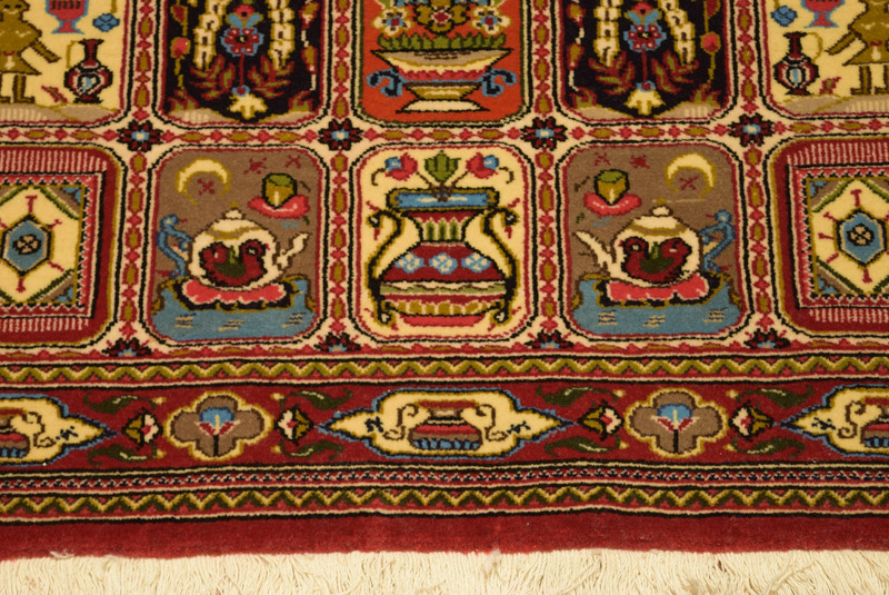 2'7" x 4'1" Persian Qum Kork