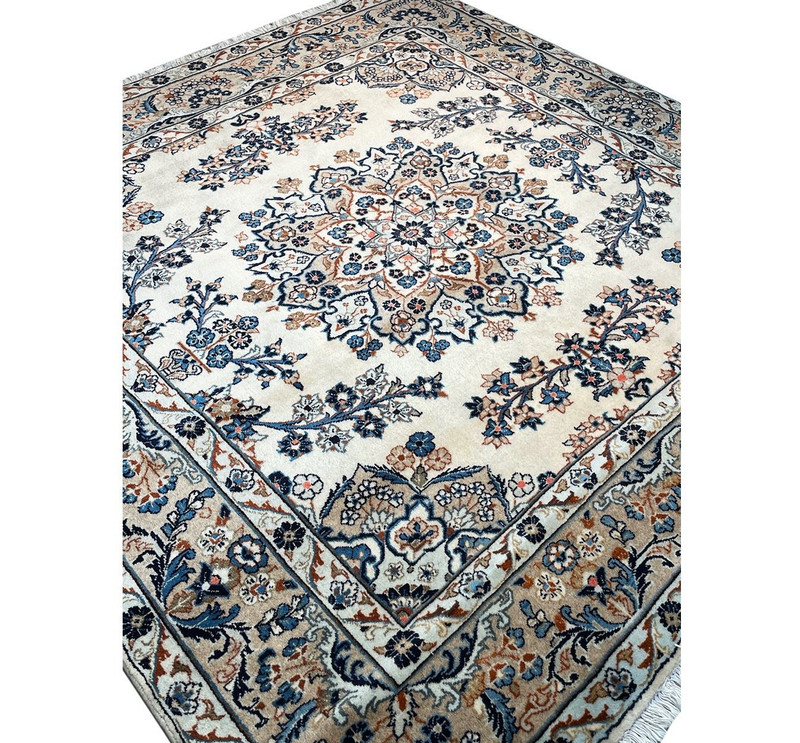 6'7" x 6'7" Persian Kashan Square Rug