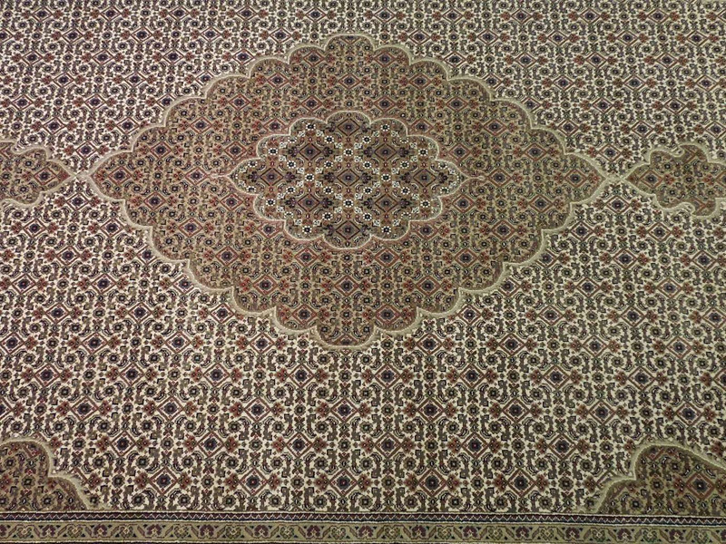 7 x 10 Oriental Mahi Wool & Silk Rug